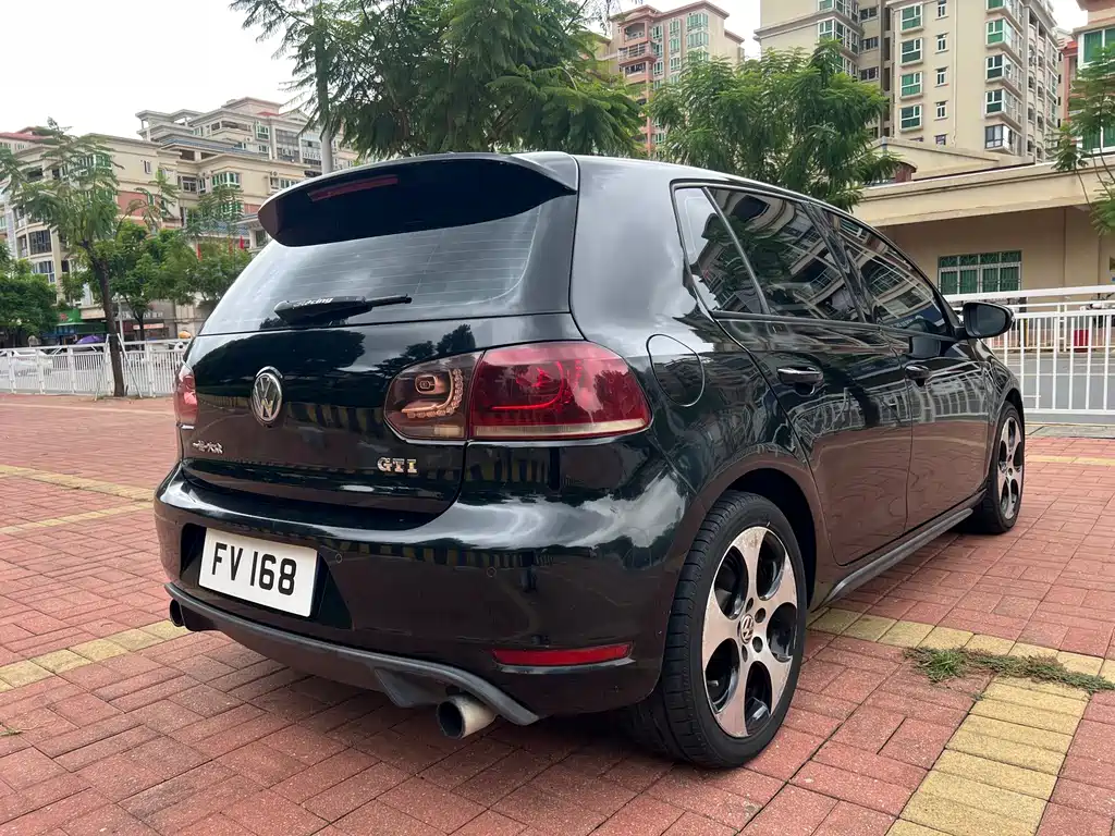 Volkswagen Golf GTI — миниатюра 4