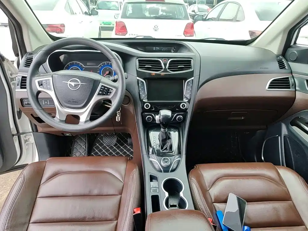 Haima Familia MPV — миниатюра 10
