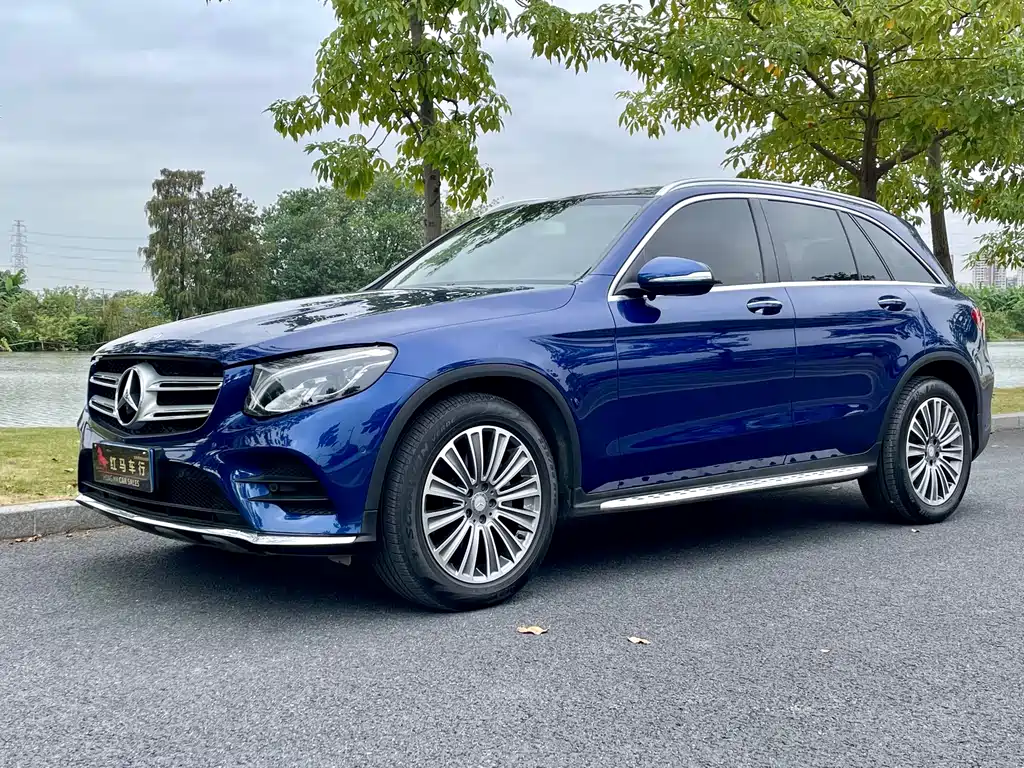 MERCEDES-BENZ GLC