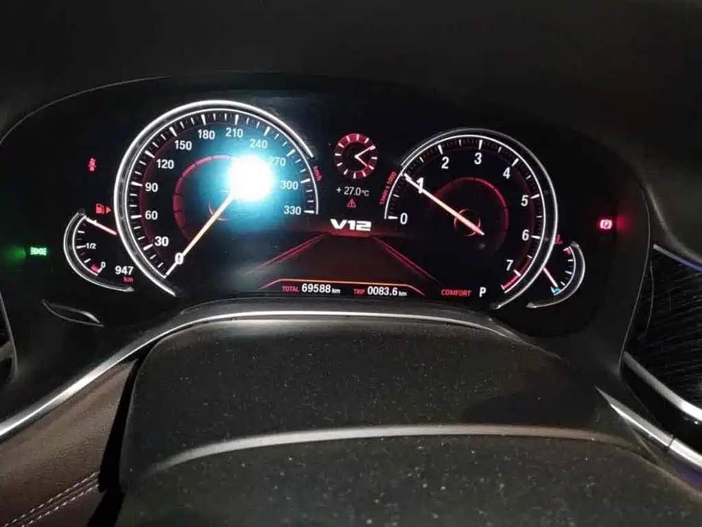 BMW 7 Series — миниатюра 4