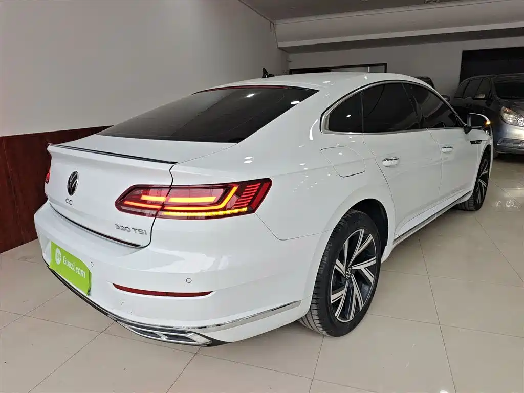 Volkswagen FAW - Passat CC CC 2025 330TSI