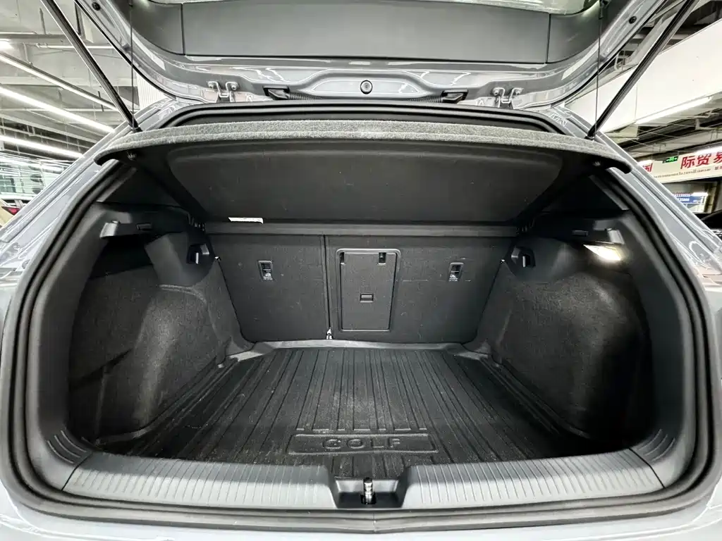 Volkswagen Golf — миниатюра 18