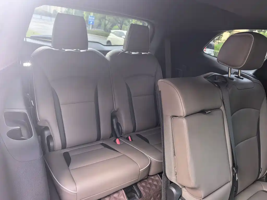 Buick Enclave — миниатюра 22