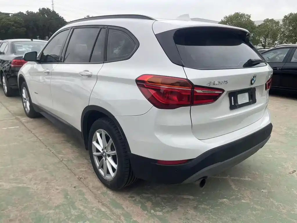 BMW X1 — миниатюра 10