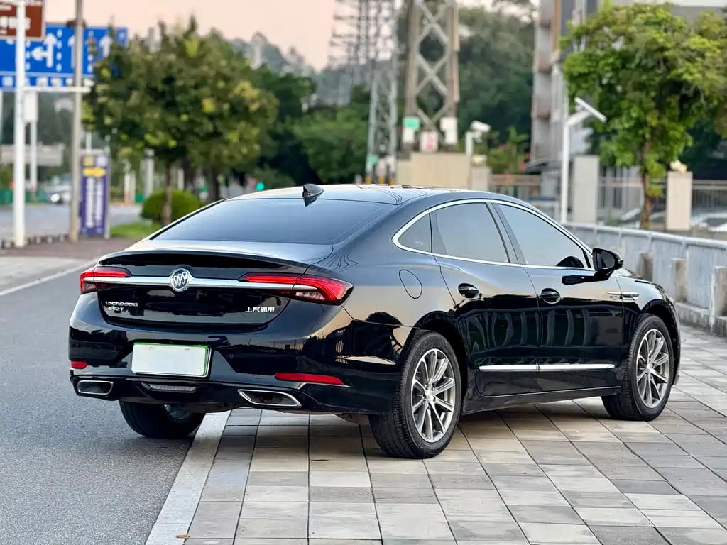 Buick LaCrosse — миниатюра 6