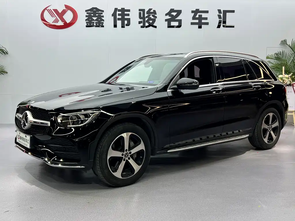 MERCEDES-BENZ GLC