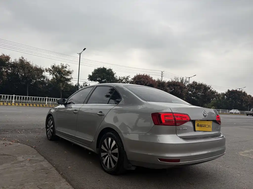 Volkswagen Sagitar — миниатюра 3