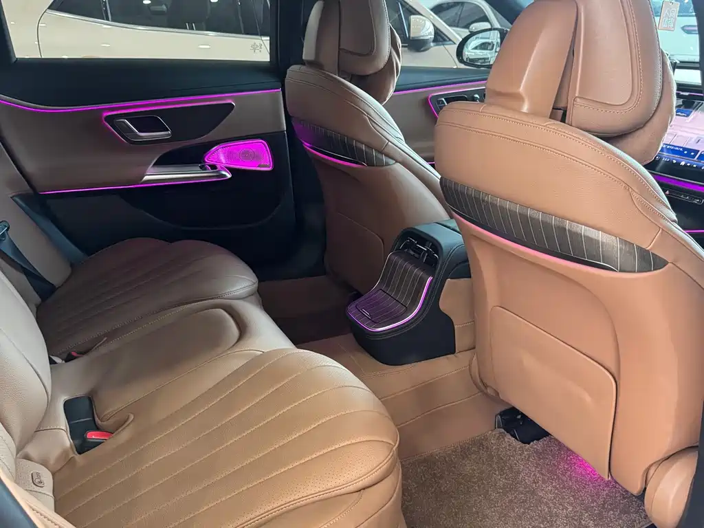 Mercedes-Benz E-Class New Energy — миниатюра 8