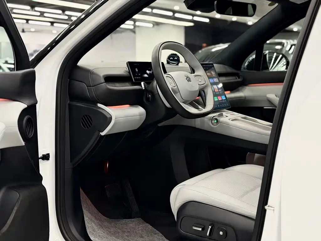 NIO ES6 — миниатюра 8
