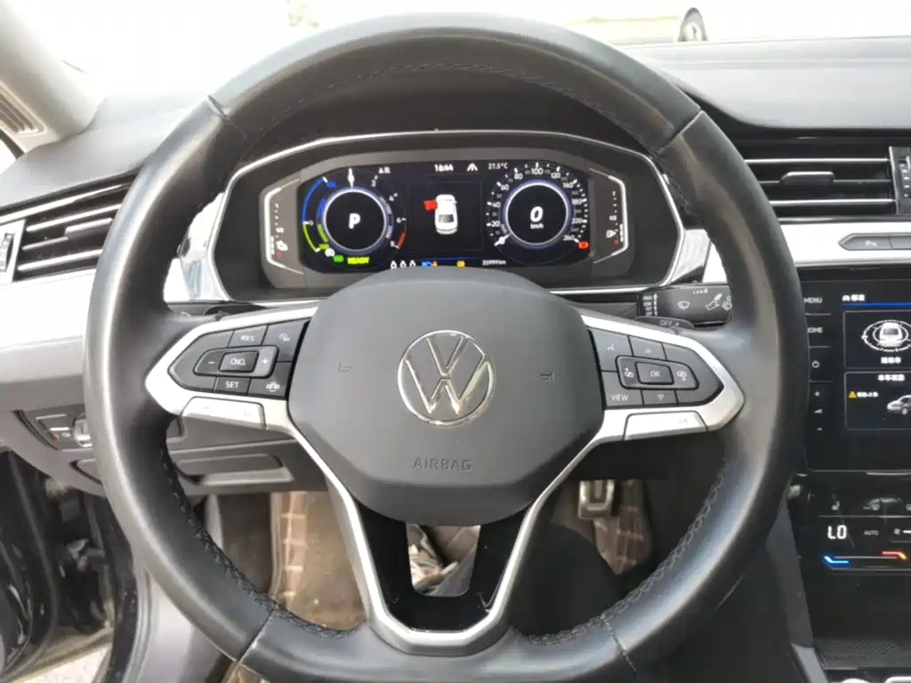Volkswagen Magotan PHEV — миниатюра 11