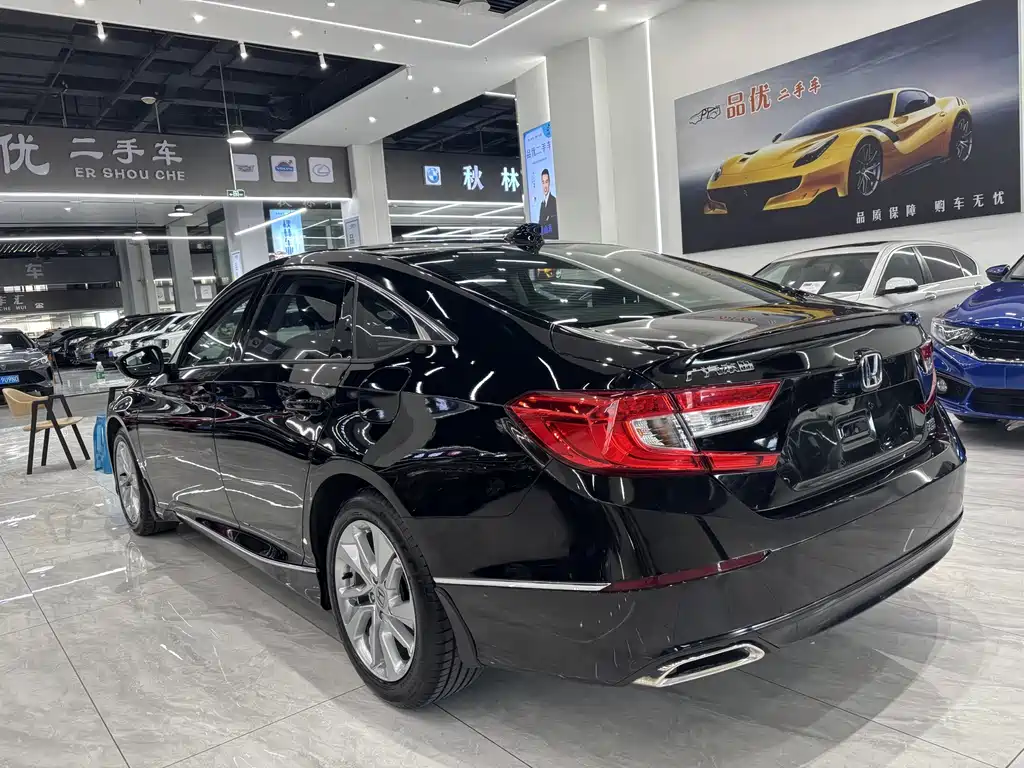 Honda Accord — миниатюра 9