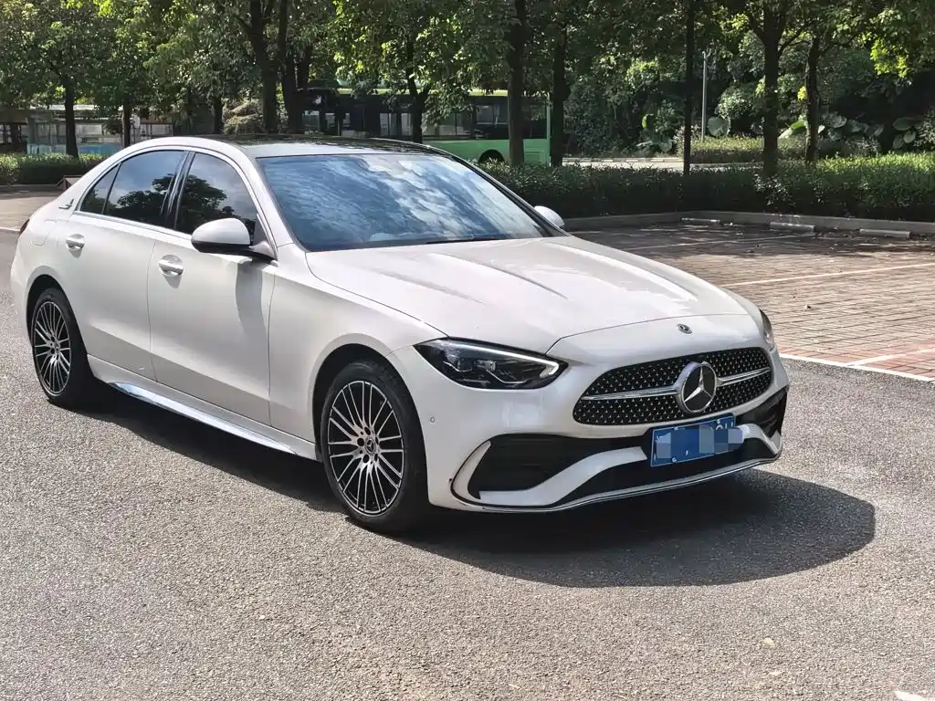 Mercedes-Benz C-Class — миниатюра 3