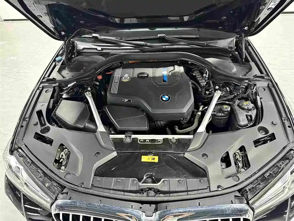 BMW 5 Series New Energy — миниатюра 17