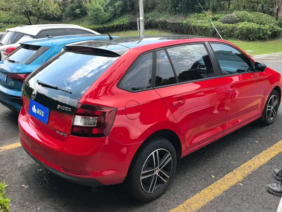 Skoda Rapid Spaceback — миниатюра 3
