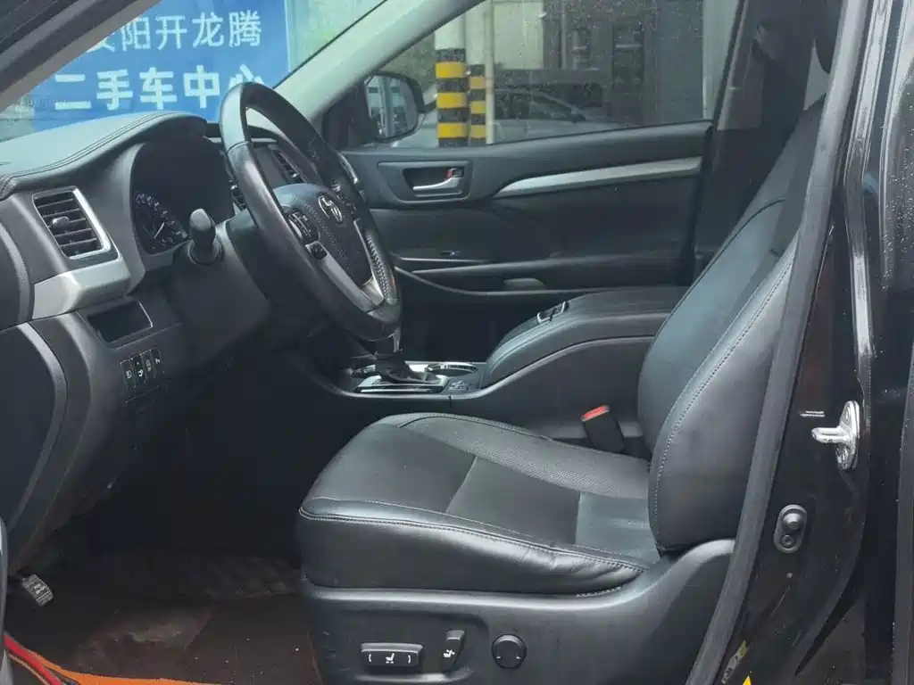Toyota Highlander — миниатюра 7