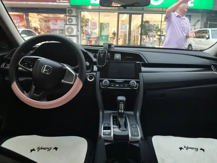 Honda Civic — миниатюра 12