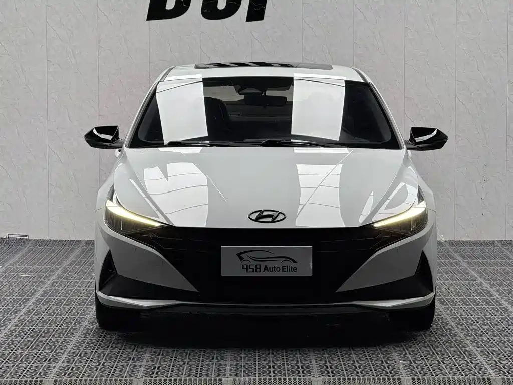 Hyundai Elantra — миниатюра 2