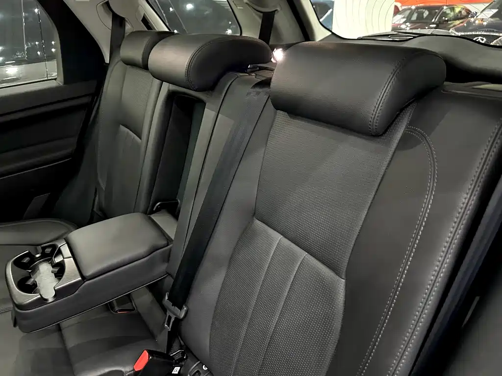 Land Rover Discovery Sport — миниатюра 9