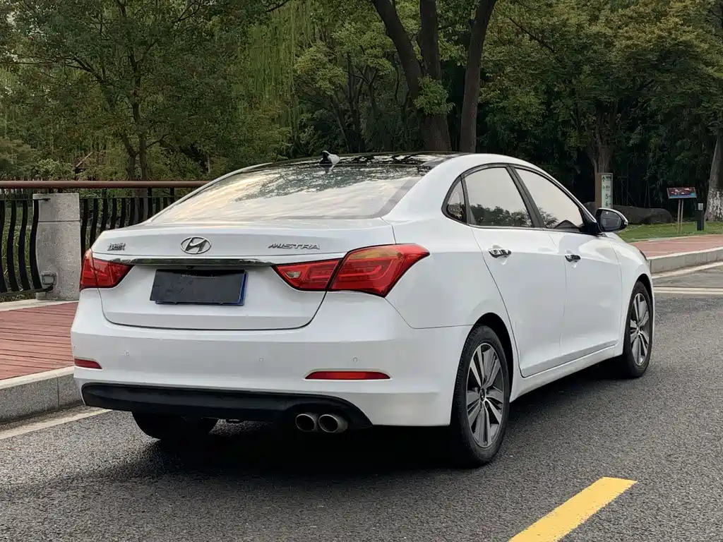 Hyundai Mistra — миниатюра 6