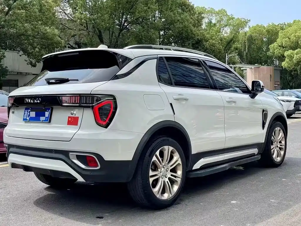 Lynk & Co 01 — миниатюра 8