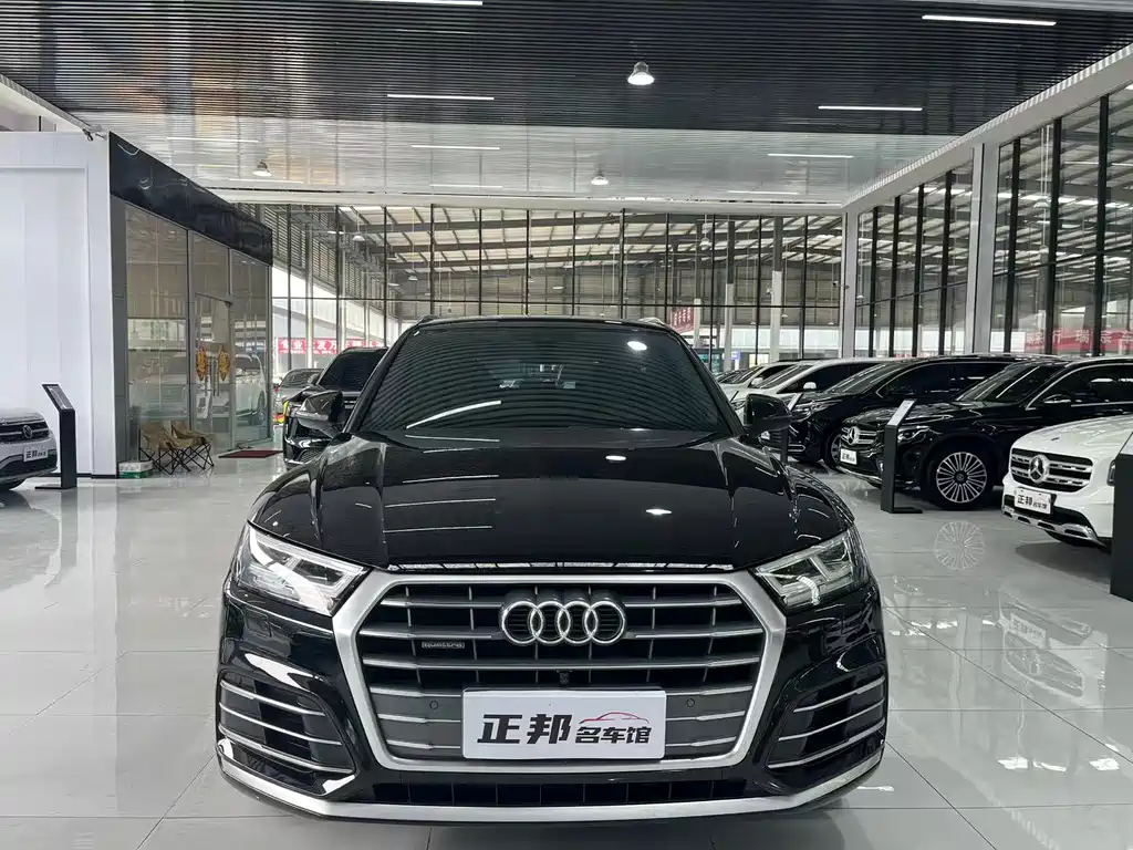 Audi Q5L 2020