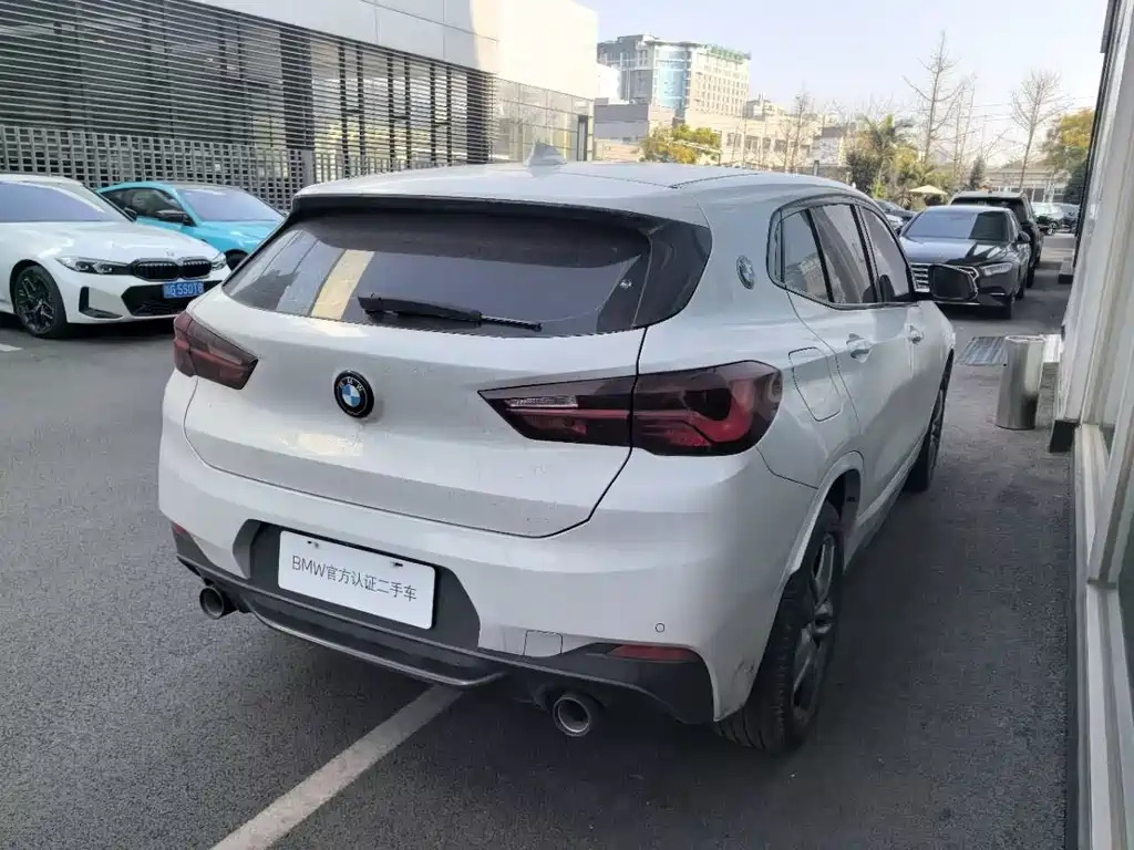 BMW X2