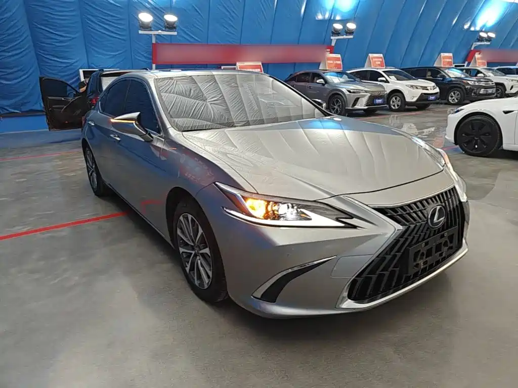 Lexus ES — миниатюра 4