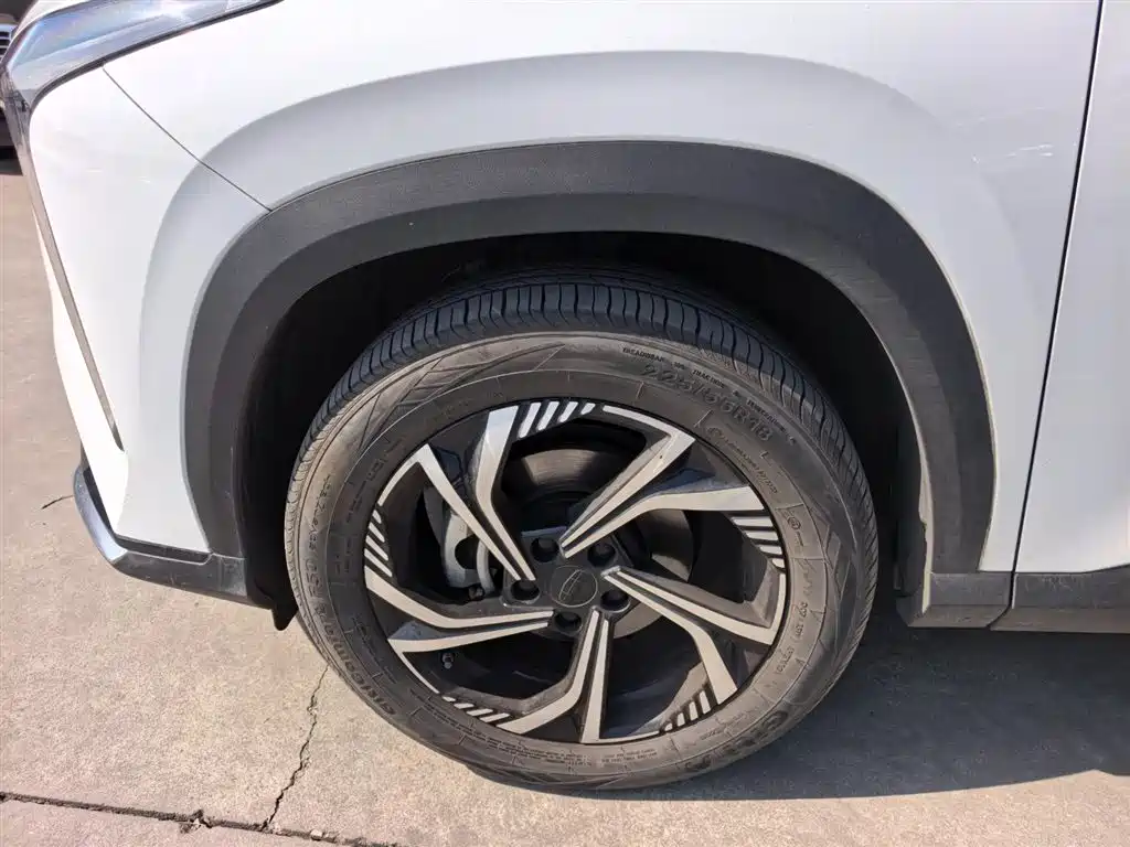 GEELY AUTOMOBILE BOYUE