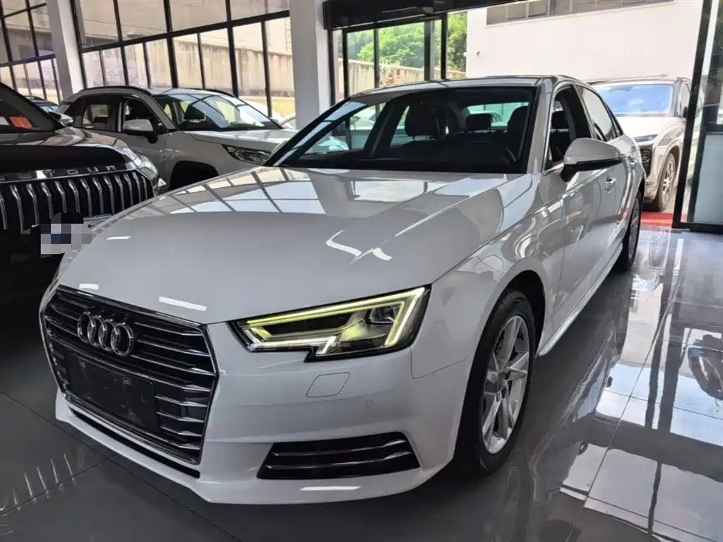 Audi A4L 2018