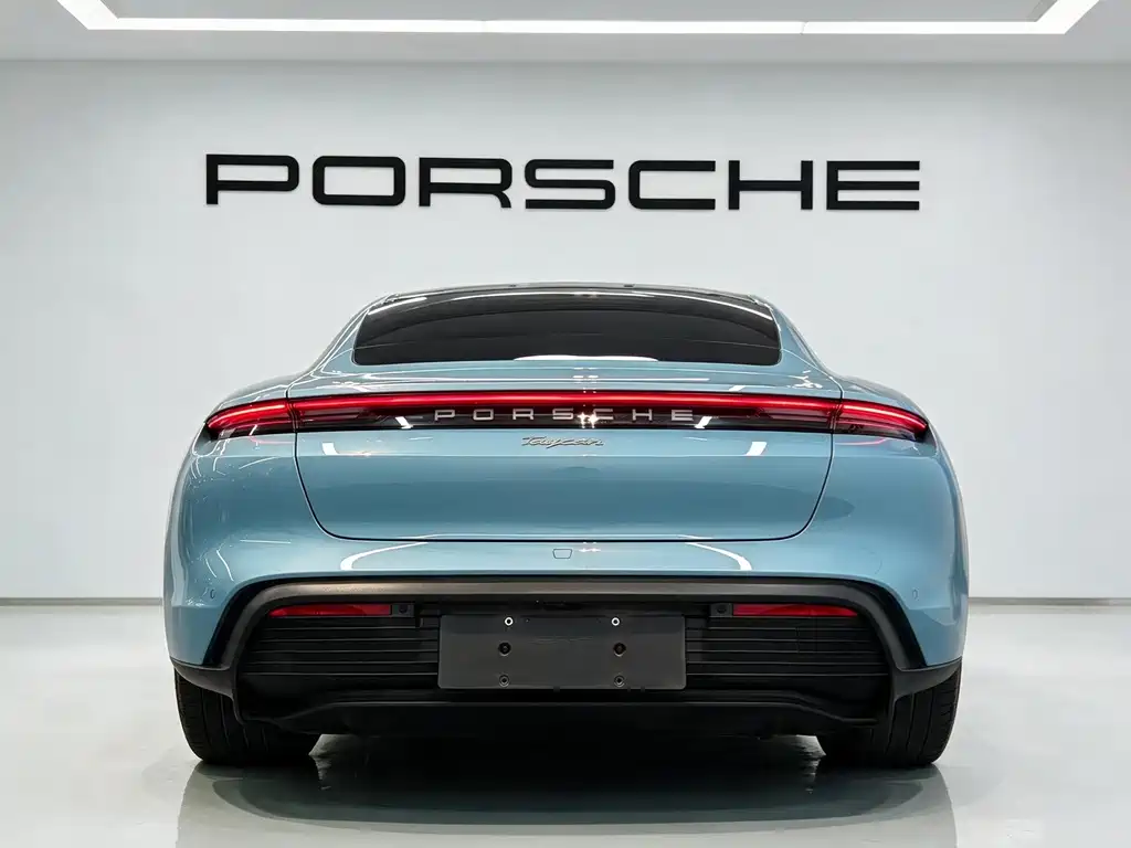 Porsche Taycan — миниатюра 5