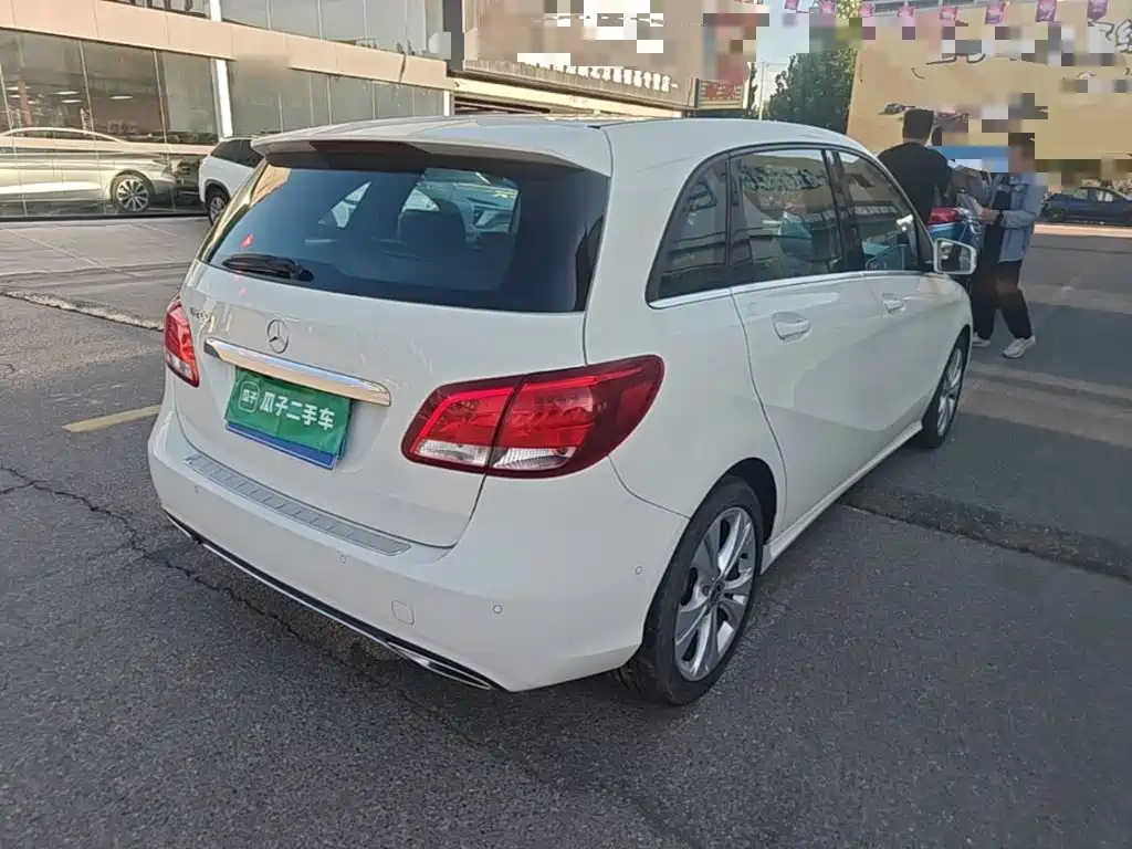 Mercedes-Benz B-Class — миниатюра 7