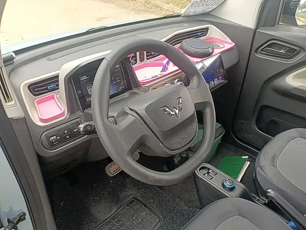 Wuling MINIEV — миниатюра 11
