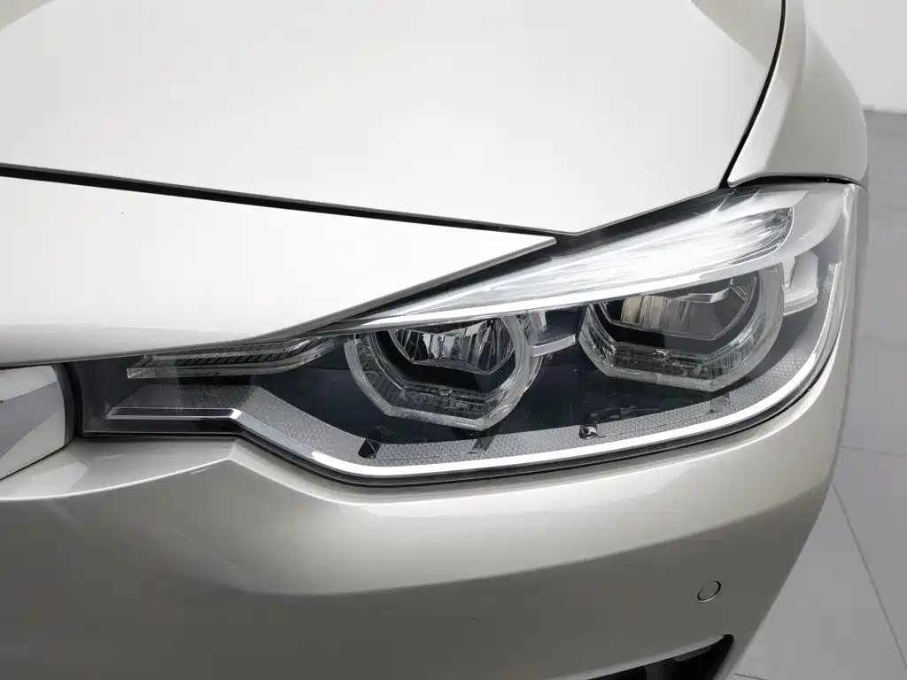 BMW 3 Series — миниатюра 7