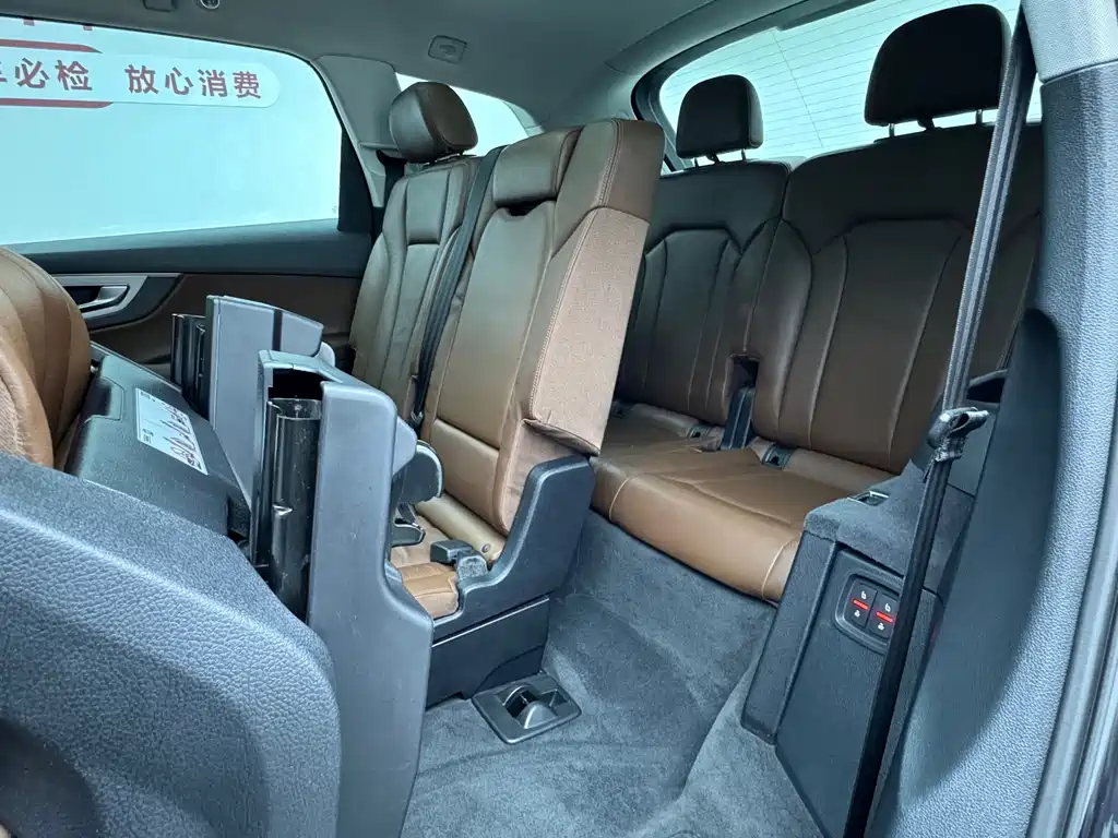 Audi Q7 — миниатюра 10