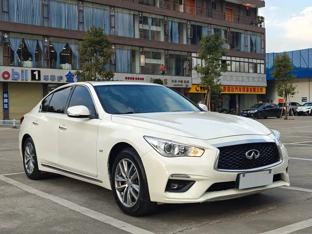 Infiniti Q50L 2022 2.0T Comfort