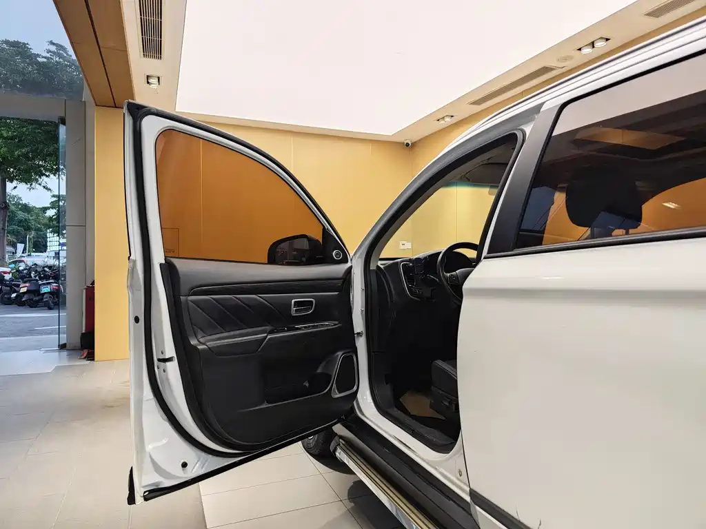Mitsubishi Outlander 2019 2.0L Enjoy 5 мест VI