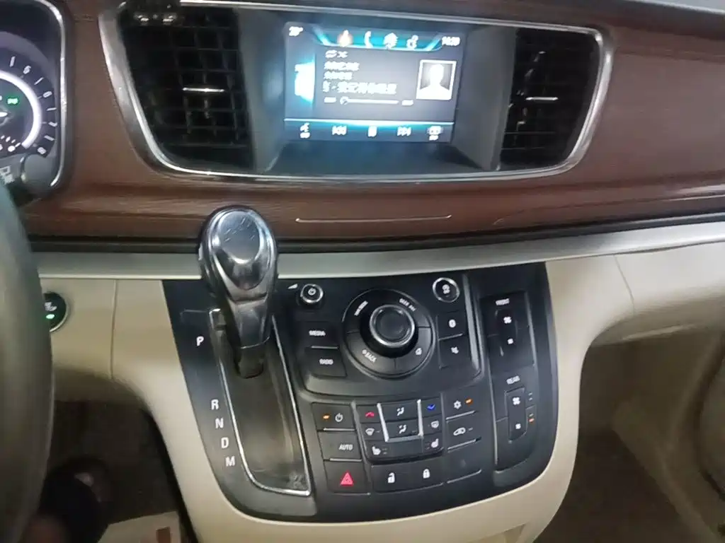 Buick GL8 — миниатюра 13
