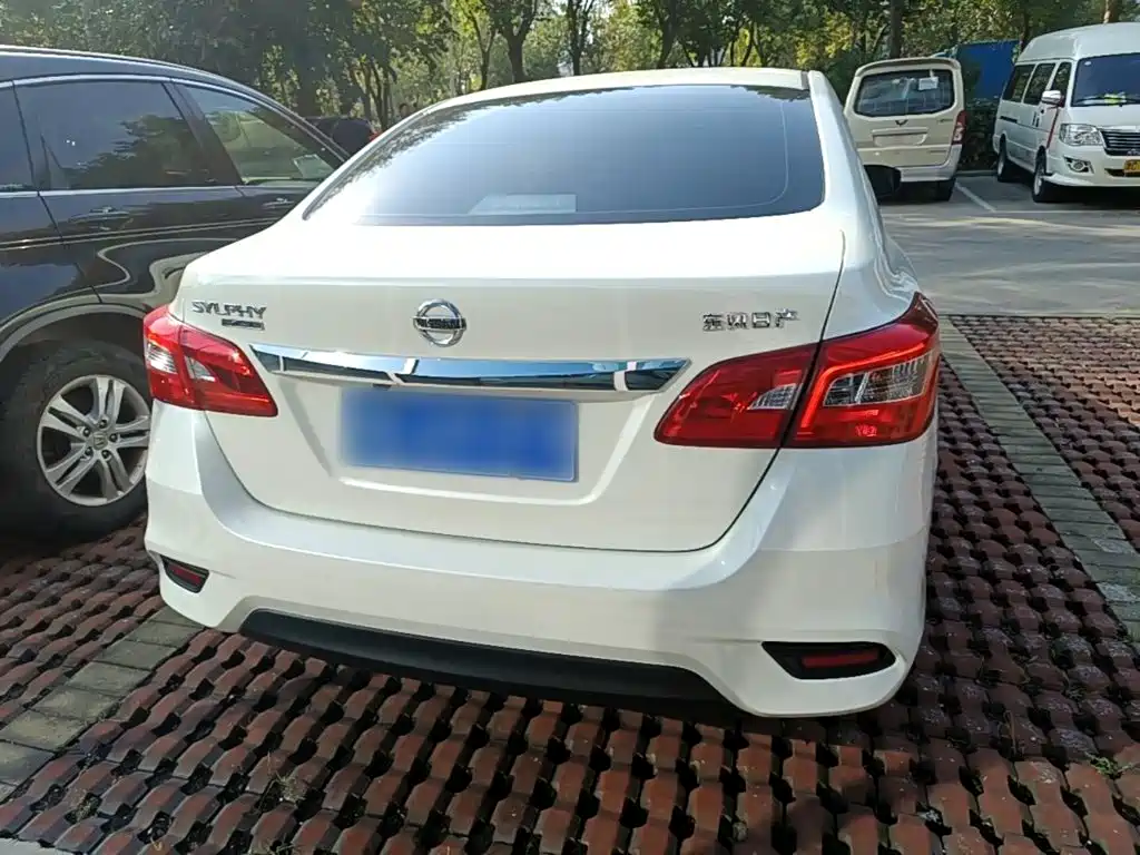 Nissan Sylphy — миниатюра 6