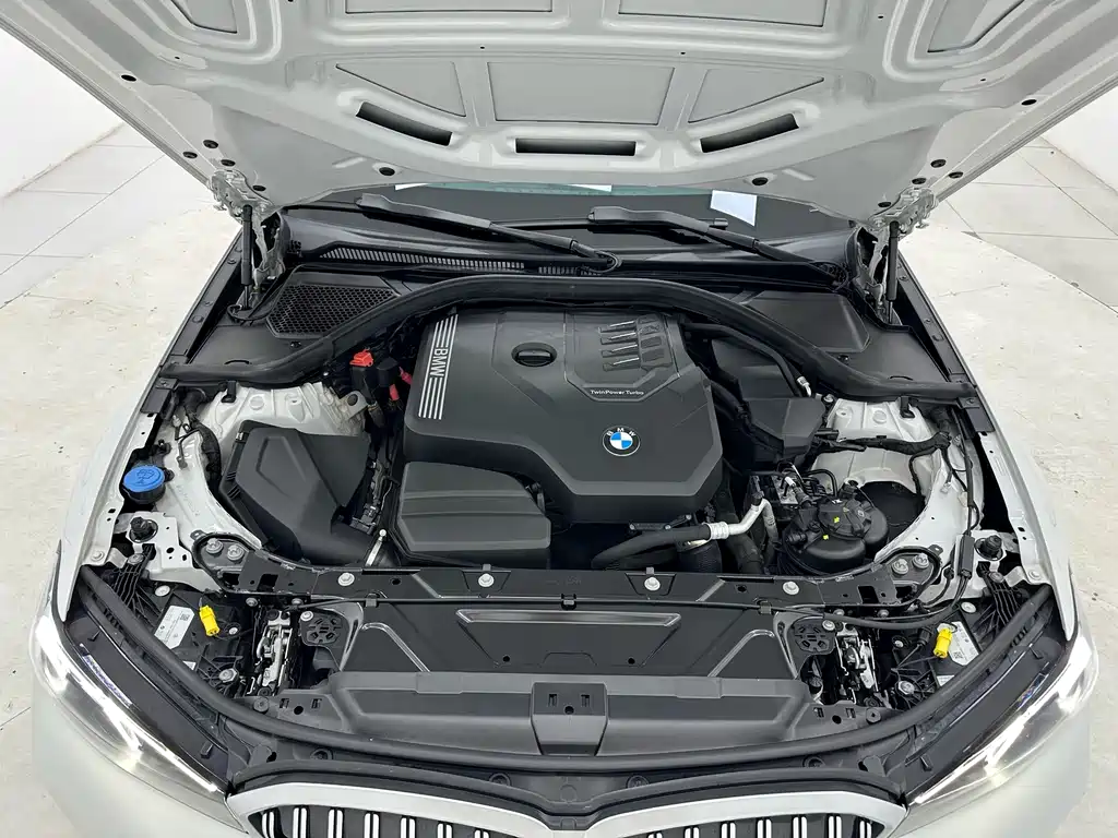 BMW 3 Series — миниатюра 16