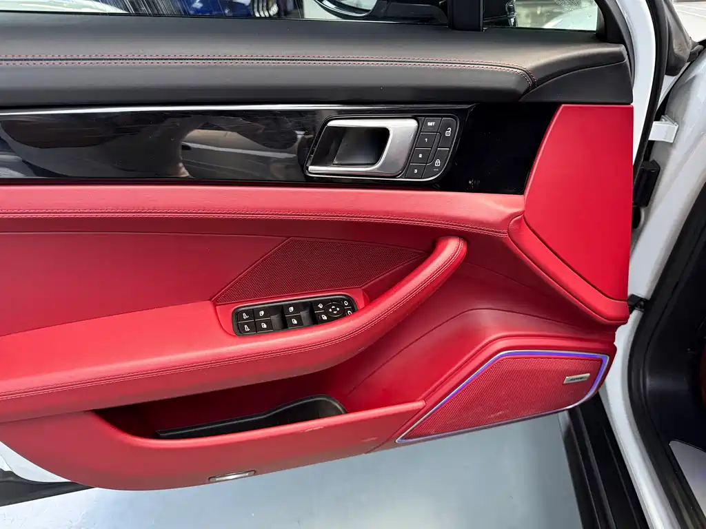 Porsche Panamera — миниатюра 7