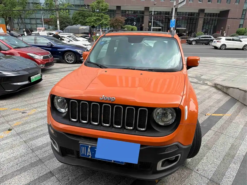 Jeep Renegade 1.4T Auto Dynamic Energy Edition, фото 2