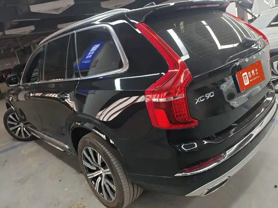 Volvo XC90 — миниатюра 7