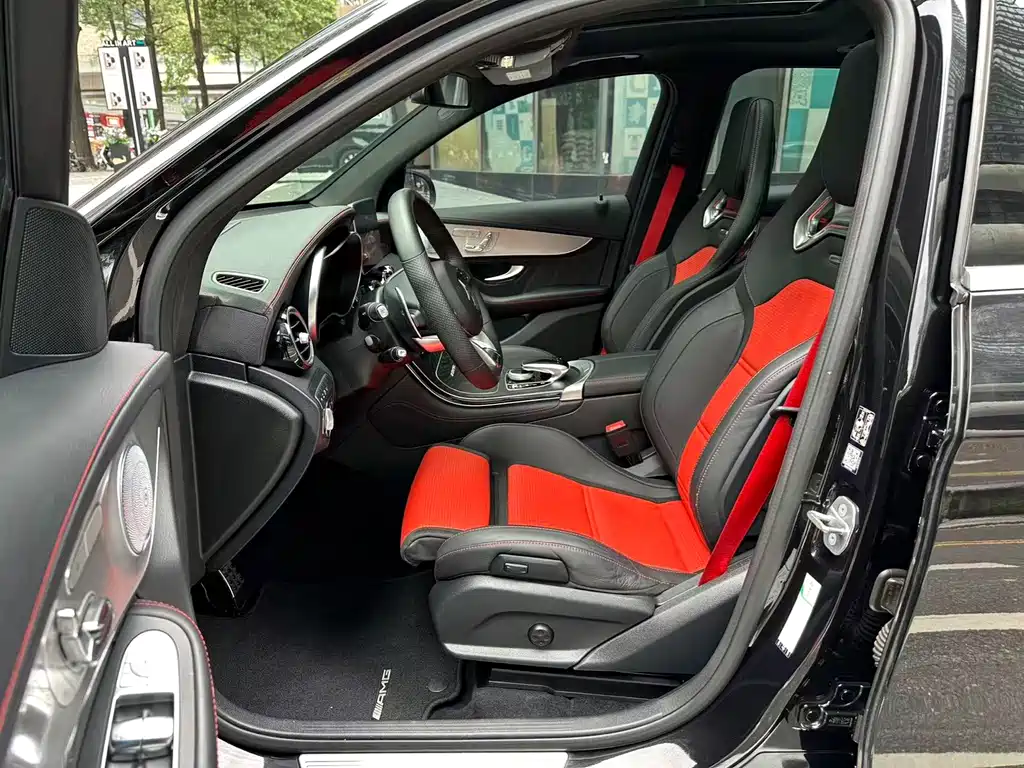 MERCEDES-BENZ GLC AMG