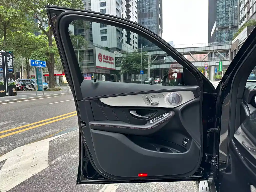 MERCEDES-BENZ GLC AMG