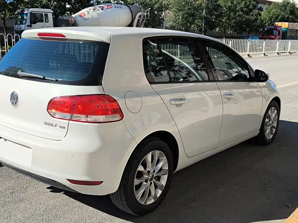 Volkswagen Golf — миниатюра 3