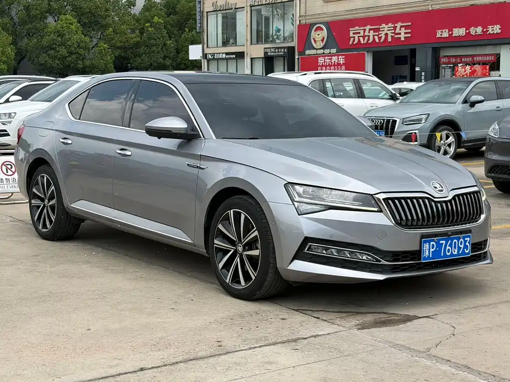 Skoda Superb — миниатюра 3