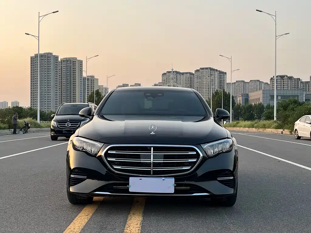 Mercedes-Benz E-Class 2025