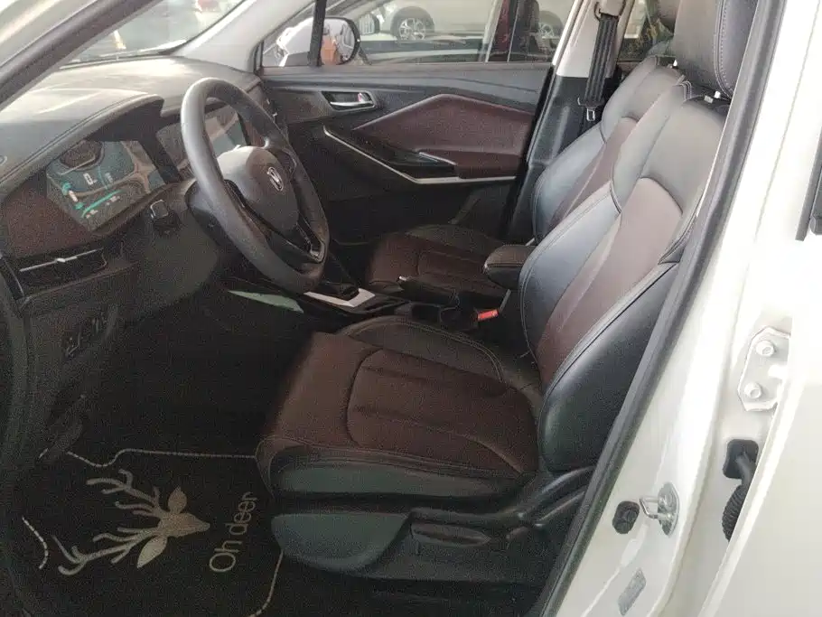 Changan CS15 — миниатюра 9