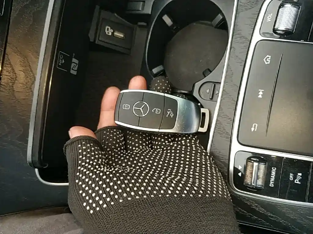 Mercedes-Benz C-Class — миниатюра 9