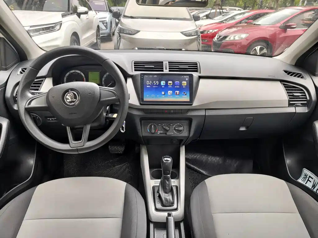 Skoda Fabia — миниатюра 9